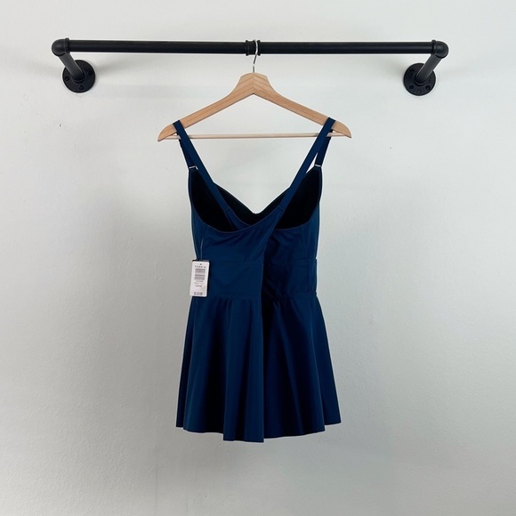 NWT Torrid Wire Free Cross Back Tankini Top in Blue - Picture 7 of 7